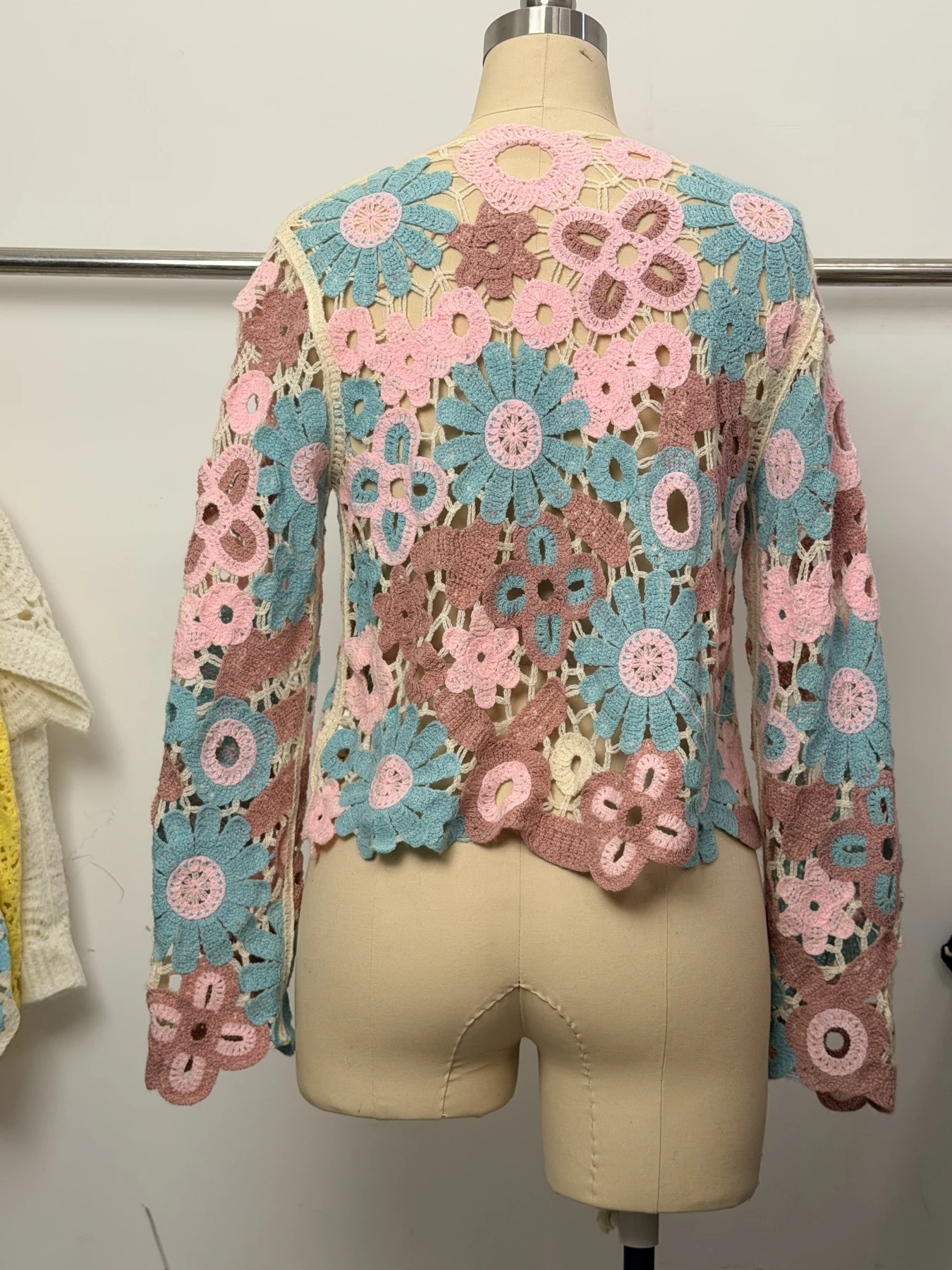 Wholesale Pastel Floral Crochet-Look Pullover for OEM and private label production 5