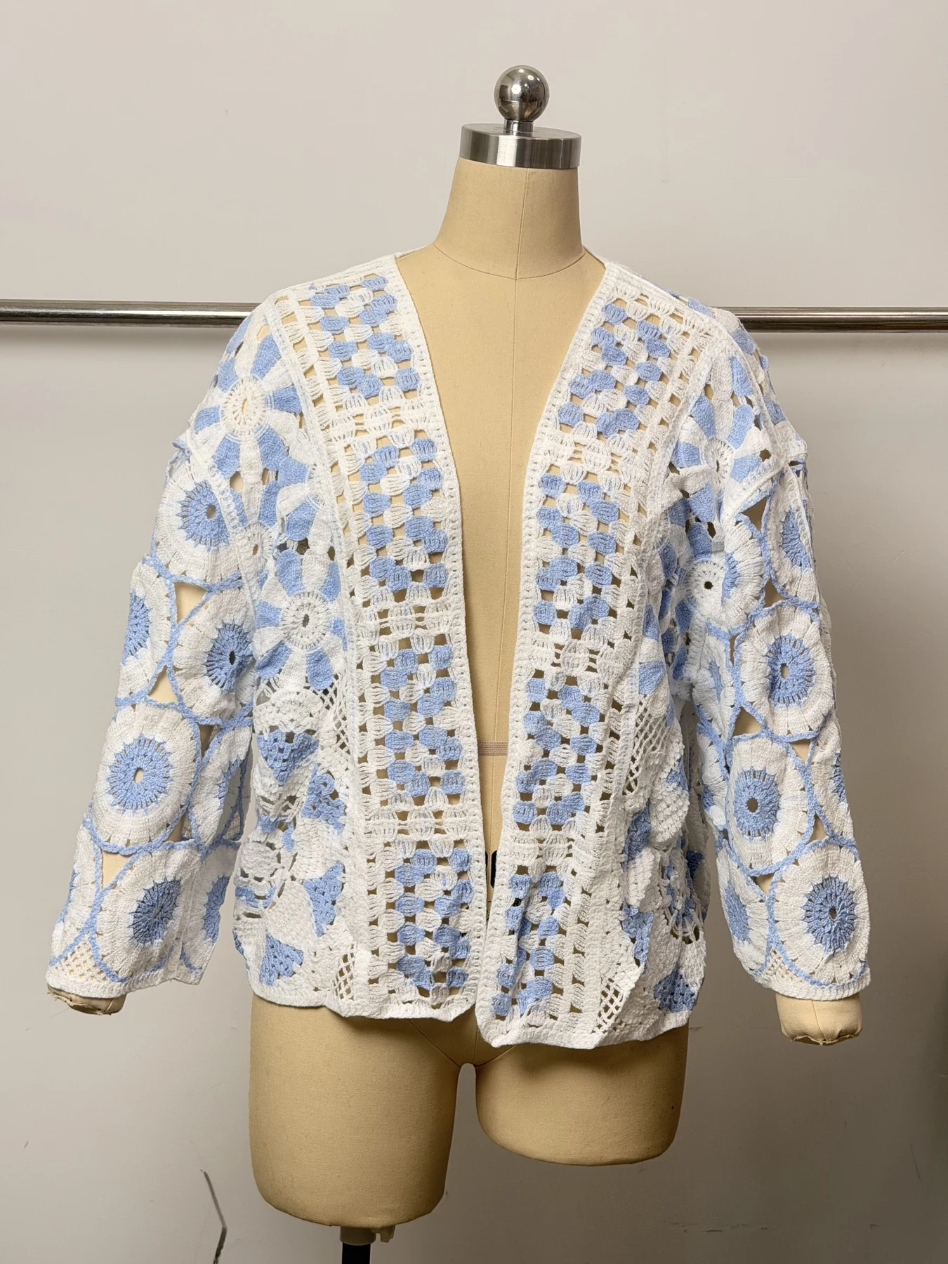Wholesale Blue Ivory Floral Crochet-Look Cardigan for OEM and private label production