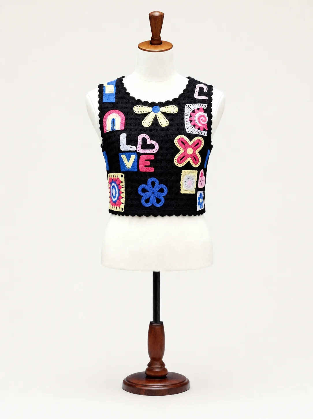 Wholesale black graphic floral crochet-look tank top for OEM and private label production