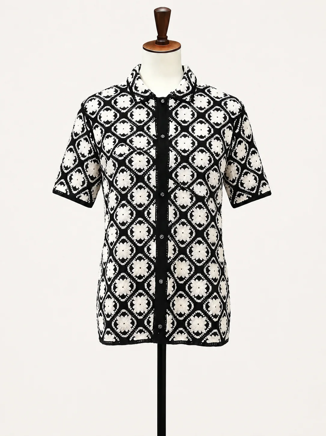 Wholesale black white geometric crochet-look shirt for OEM and private label production